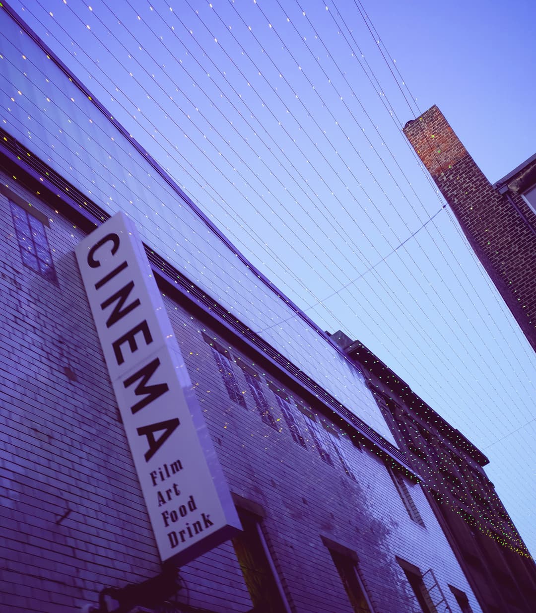 מופע באולם:  רחל אסתרקין -  קירבה  / לוקאס דונט (בלגיה, 2022) - עבר מ 25.03.2026)