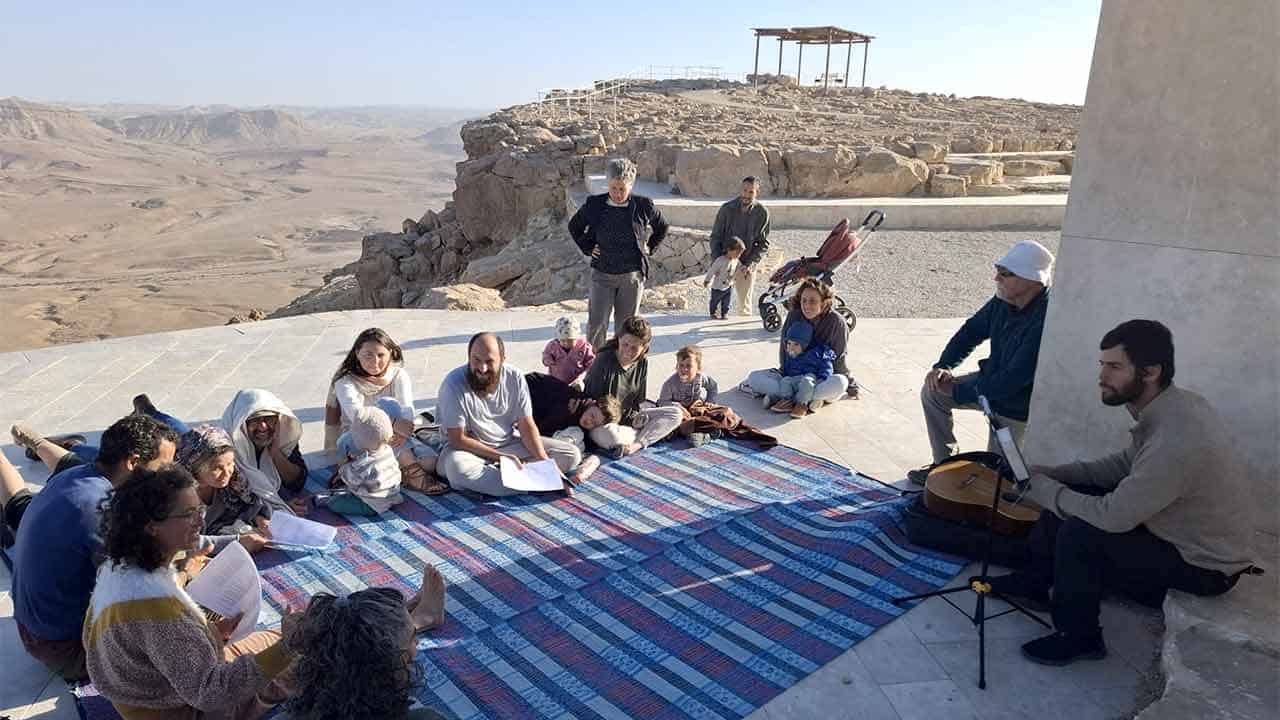 קבלת שבת על שפת המצוק - קהילת חברותא