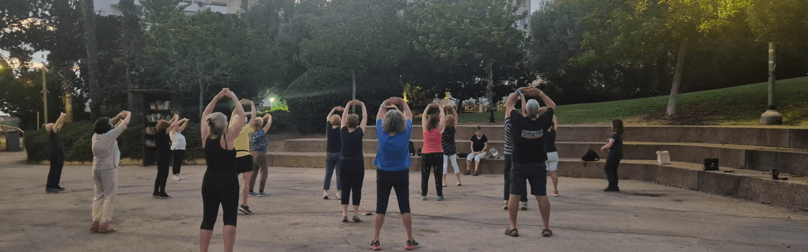 צ'י קונג בגן  עם יאירה חודש מרץ