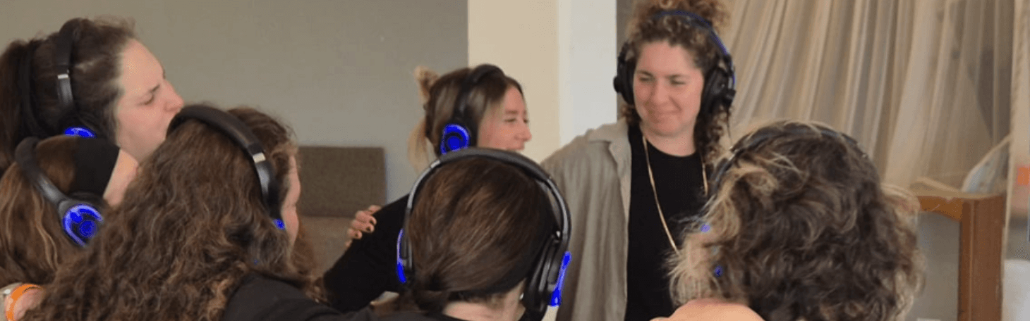 מכווננות את התדר-מוסיקה. סיפורים. נשים