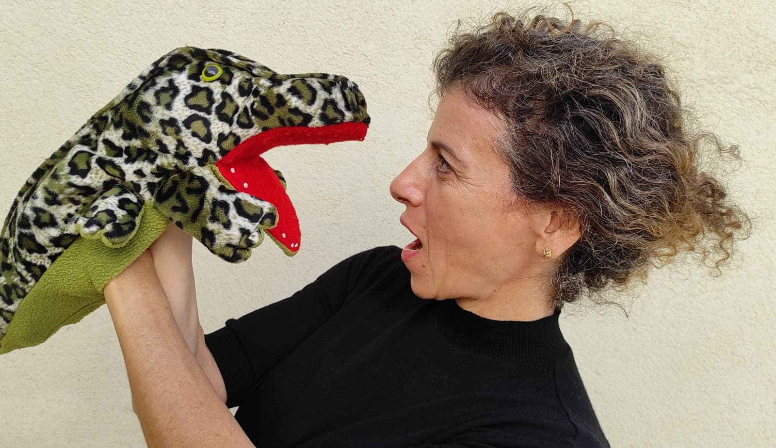 שעת סיפור: "התנין שחשב רק על עצמו" - מיכל חן פיאצ'וטקה