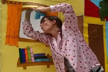 שעת סיפור: "קרנף ורוד גדול" - תיאטרון סיפורים בחן