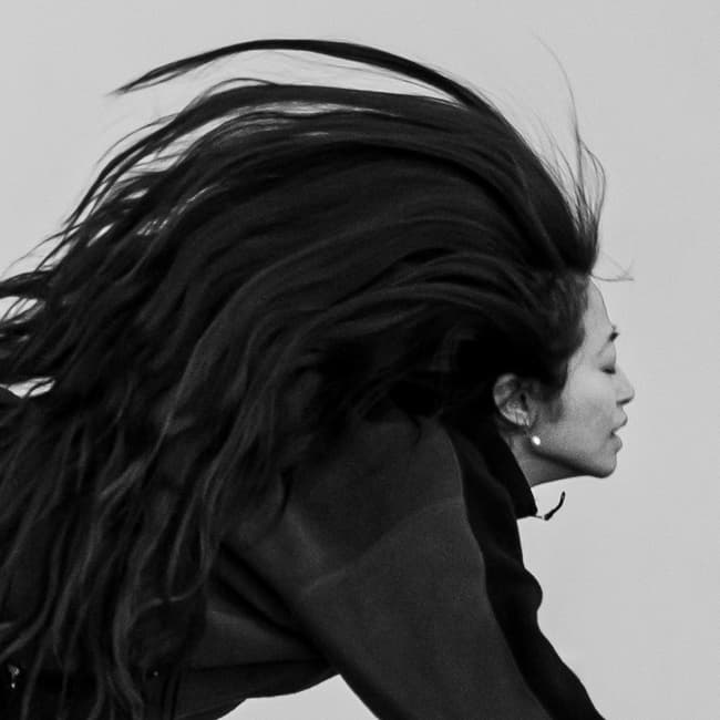 רוני חדש ובשמת נוסן בביצוע אנסמבל בת־שבע | הַפְרָדוֹת / דוֹם