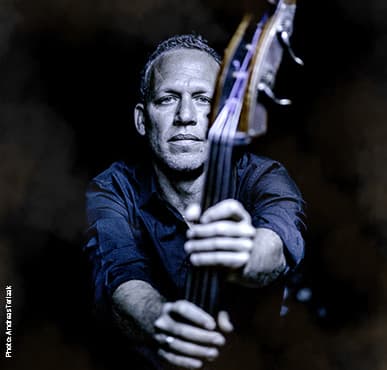 אבישי כהן Unbiblical – מופע בכורה עולמי