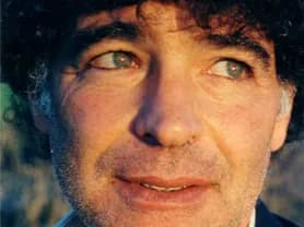 נפגשים על הדשא - המחווה לאריק איינשטיין, שלום חנוך ומאיר אריאל