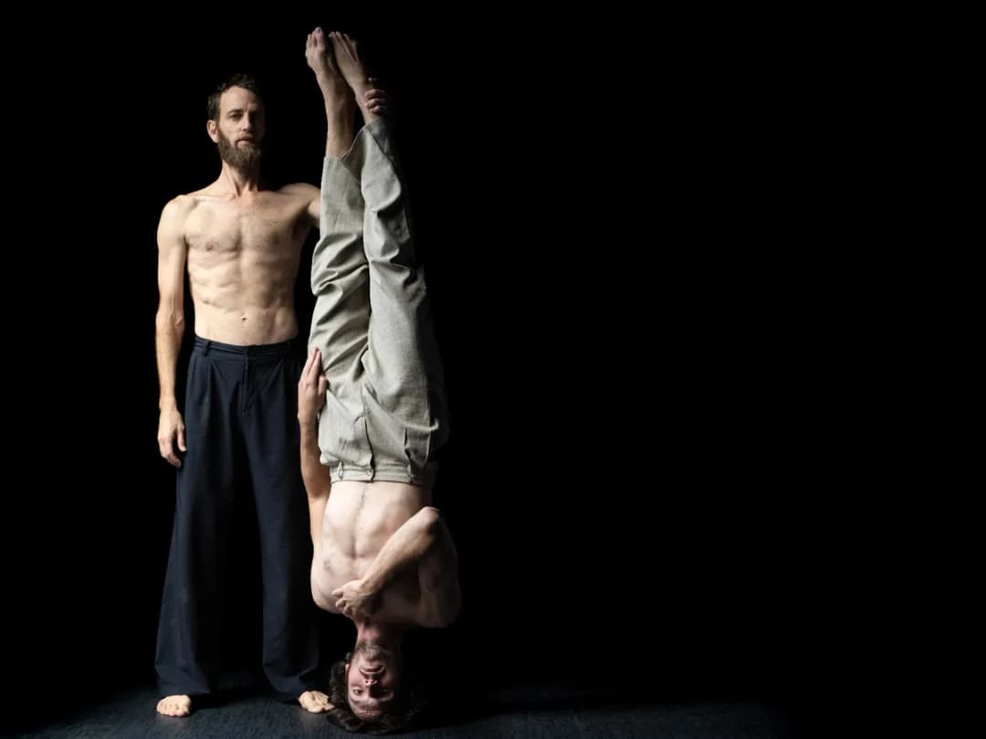 אוליביה קורט מסה • Naked Men