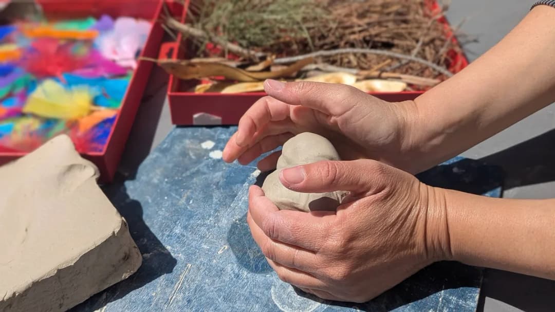 מעשה ביצירה: פעילות מודרכת לכל המשפחה בביאנלה לאומנויות ולעיצוב וסדנת יצירה