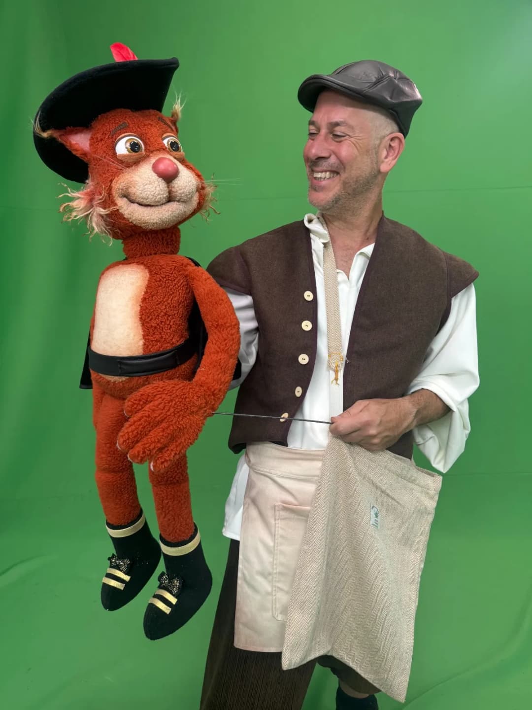 החתול במגפי הפלא - הצגה לגילי 7-4 (מבוגר מלווה ללא תשלום)