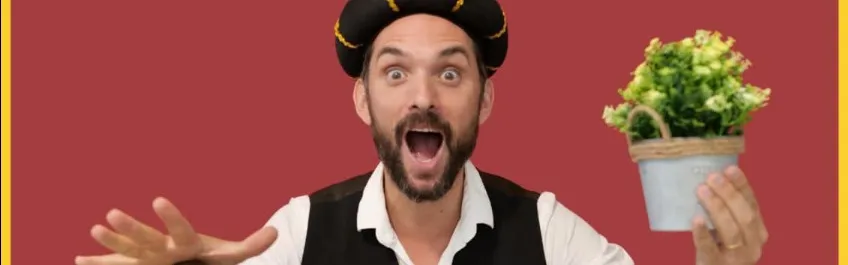 פינג והקיסר הצגת יחיד בשילוב כלי נגינה