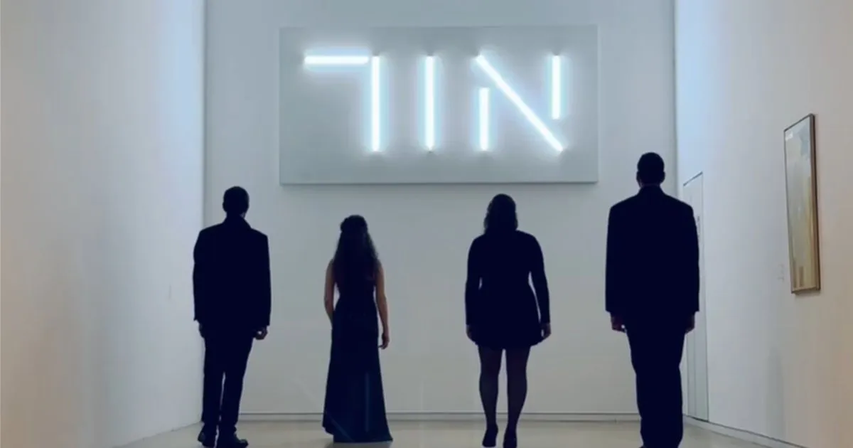 יופי / תיאטרון קליפה / פרפורמנס קולי אקסטטי ברחבי תצוגת הקבע של אמנות ישראלית מאוסף המוזיאון