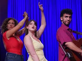 אנטי אייג'ינג - תיאטרון האינקובטור